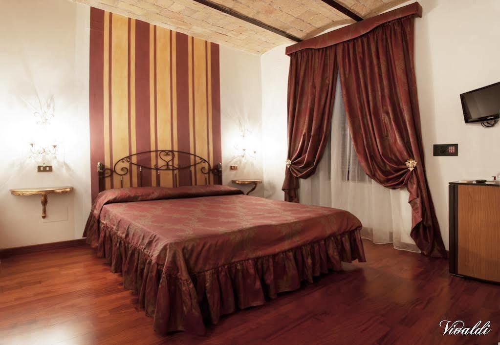 Antica Hotel 3*